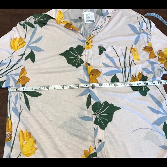 Urban outfitters pink rose soft Hawaiian shirt L perfect summer shirt NWT - Picture 6 of 9